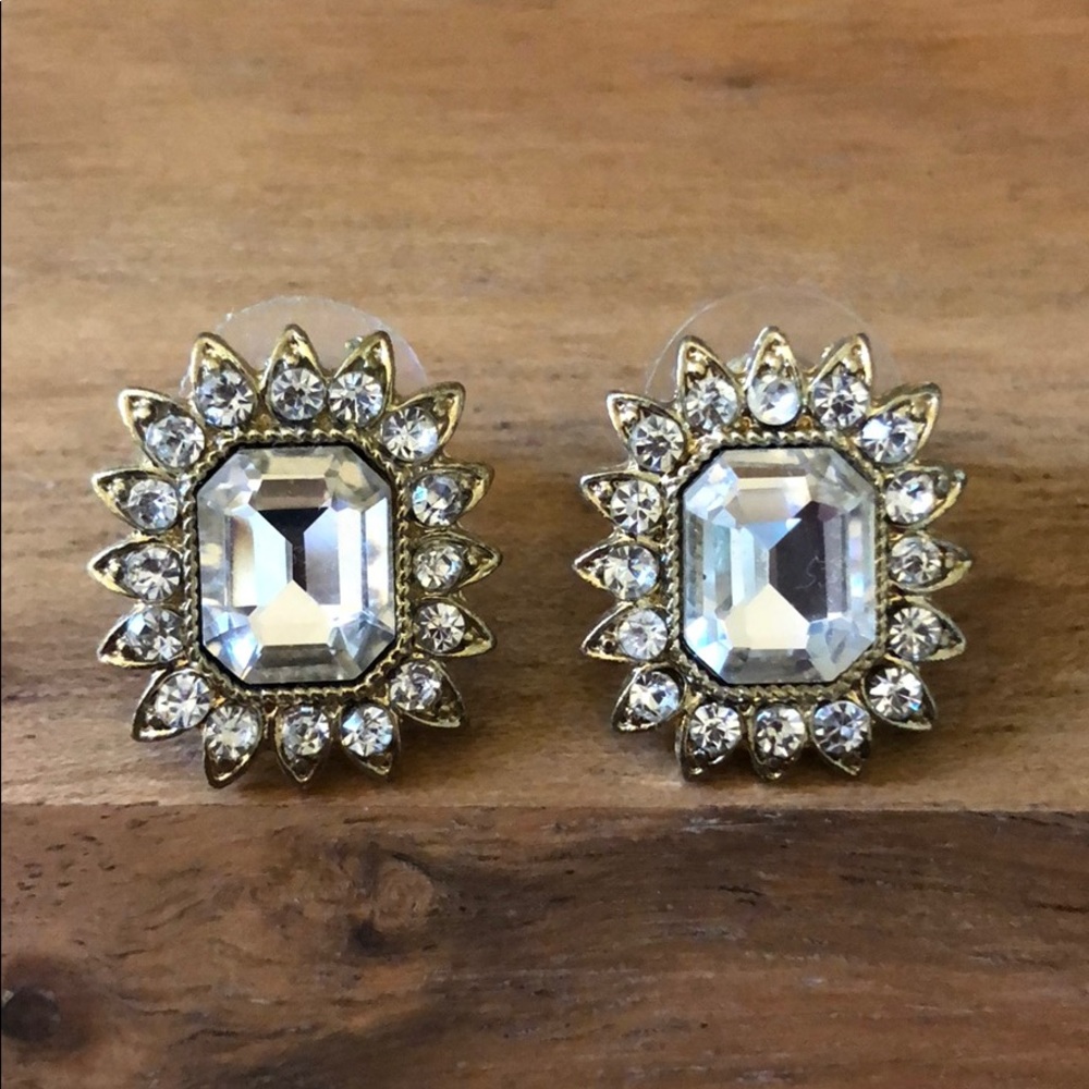 Gold and clear gem starburst stud earrings